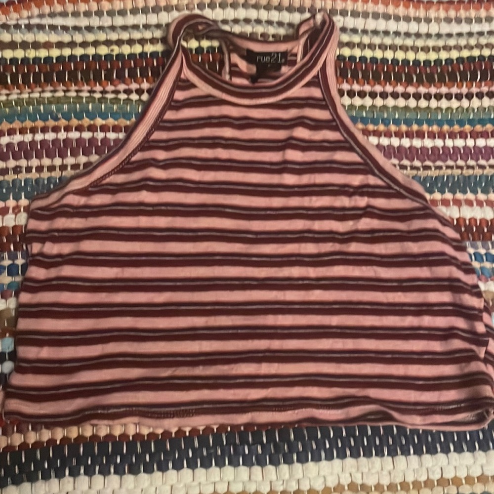 Rue 21 muscle crop tee
